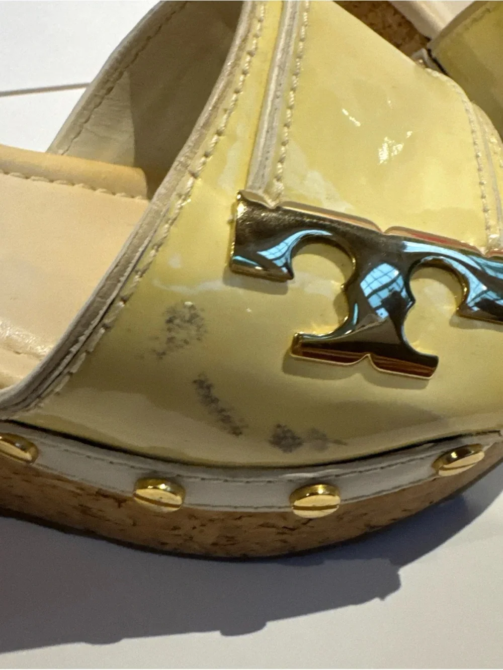 Tory Burch Yellow Patent Leather Logo Cork Wedge Sandals size 6.5  Metal Gold